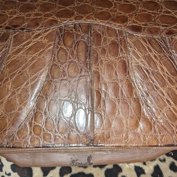 Vintage Rusty Brown Crock Embossed Leather really cool. - Picture 4 of 7